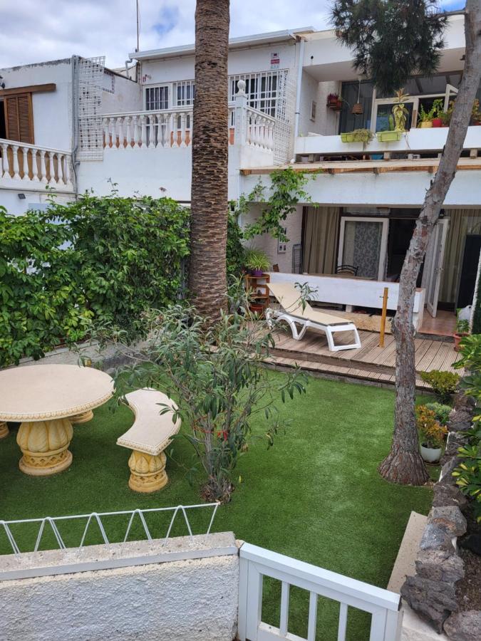 Studio With Garden Arona  Luaran gambar